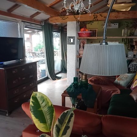 Rose Room 40M2 With Terrace 25M2 In Greeny Area For 4 Person Lublaň Exteriér fotografie