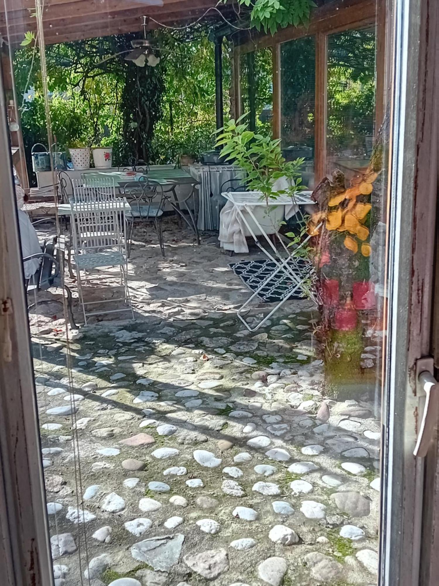 Rose Room 40M2 With Terrace 25M2 In Greeny Area For 4 Person Lublaň Exteriér fotografie